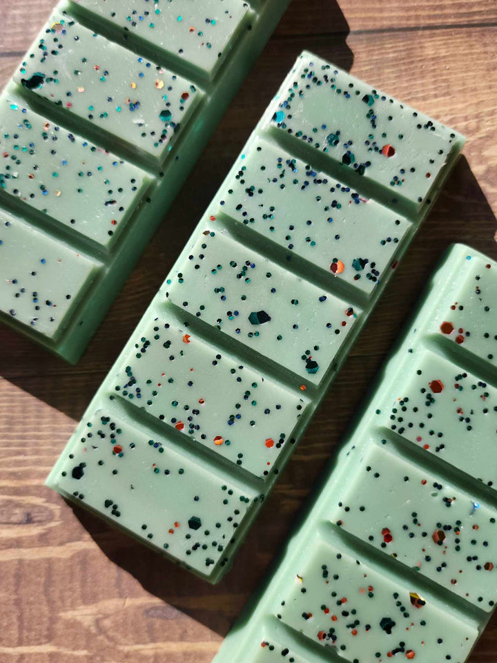 App-Uh-Latch-Uh Wax Melts for Invigorating Home Fragrance by Rainy Morning Candles